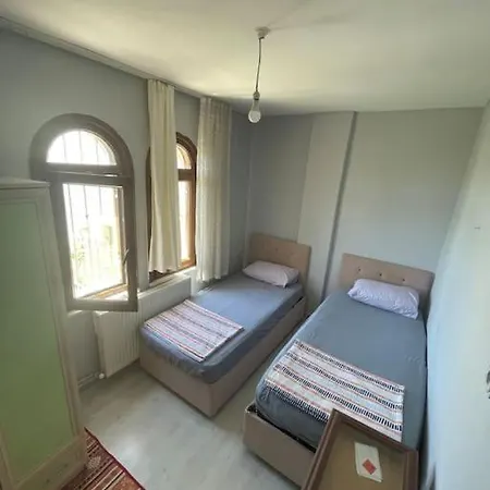 Guenluek Kiralik Esyali Villa