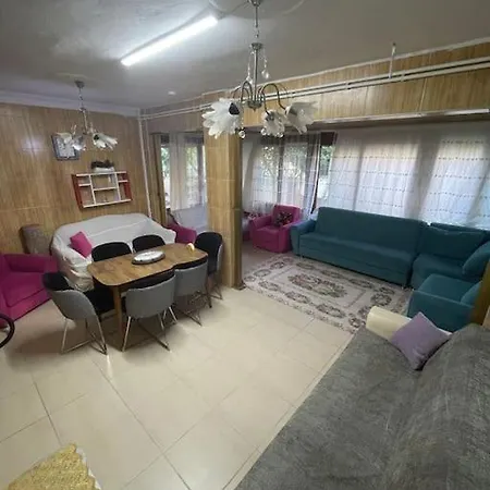 Villa Guenluek Kiralik Esyali Marmara Ereglisi