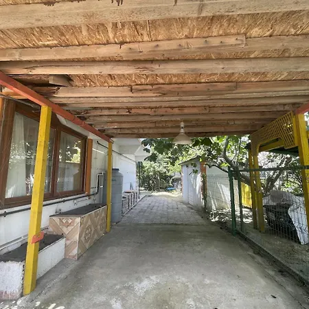 Guenluek Kiralik Esyali Villa