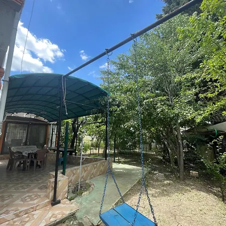 Guenluek Kiralik Esyali Villa *