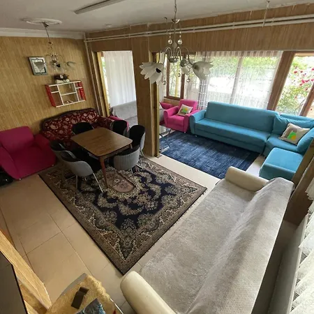 Guenluek Kiralik Esyali Villa